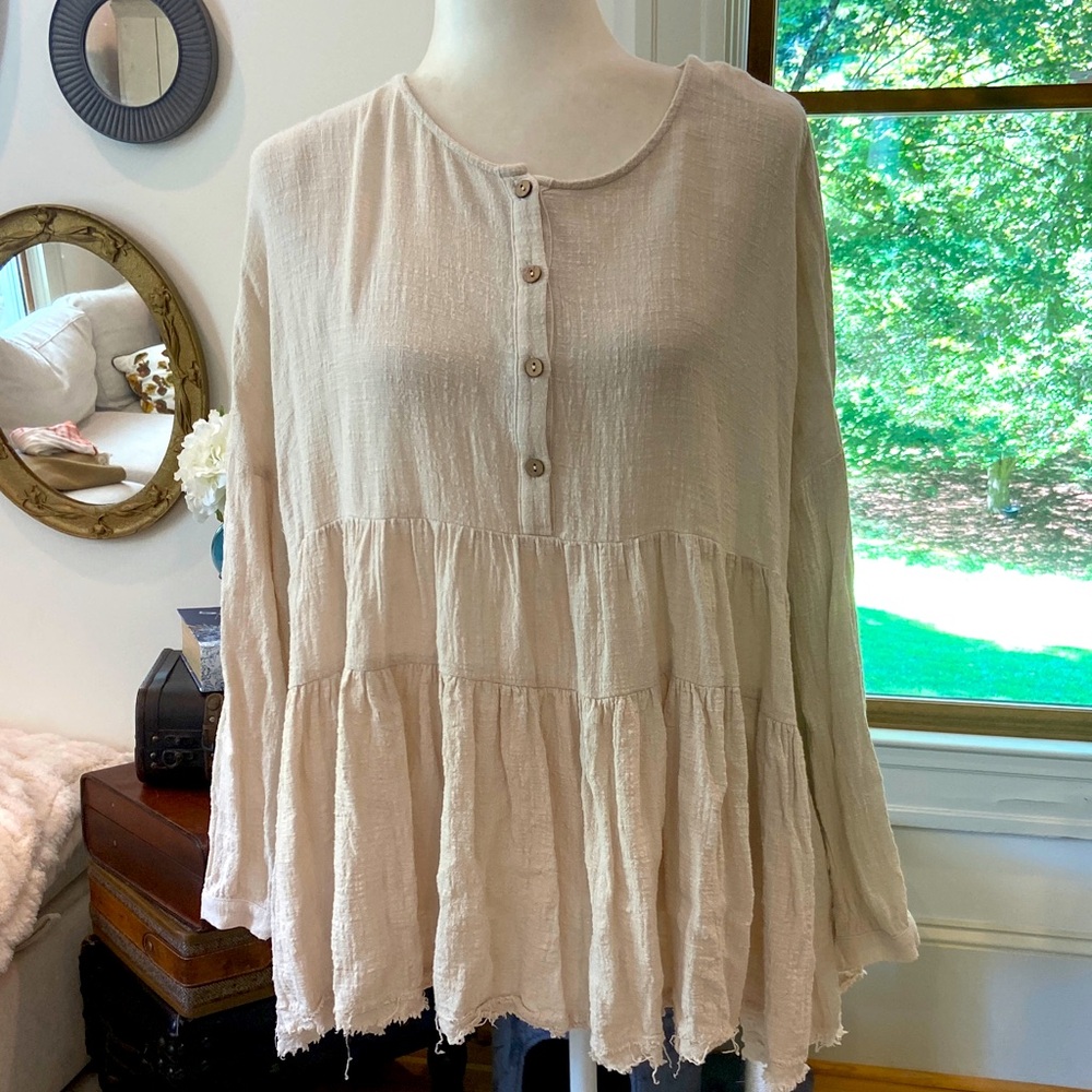 Dress Up gauzy cotton tiered top. Size Large!!
